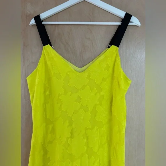 DKNY Clipped Jacquard Floral Dress - Picture 4 of 13